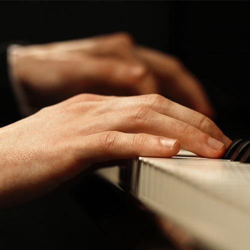 Sym5 Square Piano hands